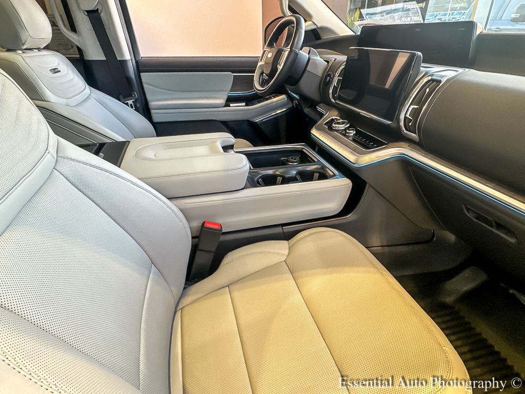 2025 FORD EXPEDITION - Image 30