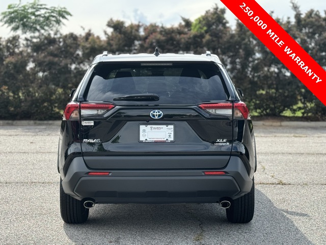 2024 Toyota RAV4 Hybrid XLE photo 4