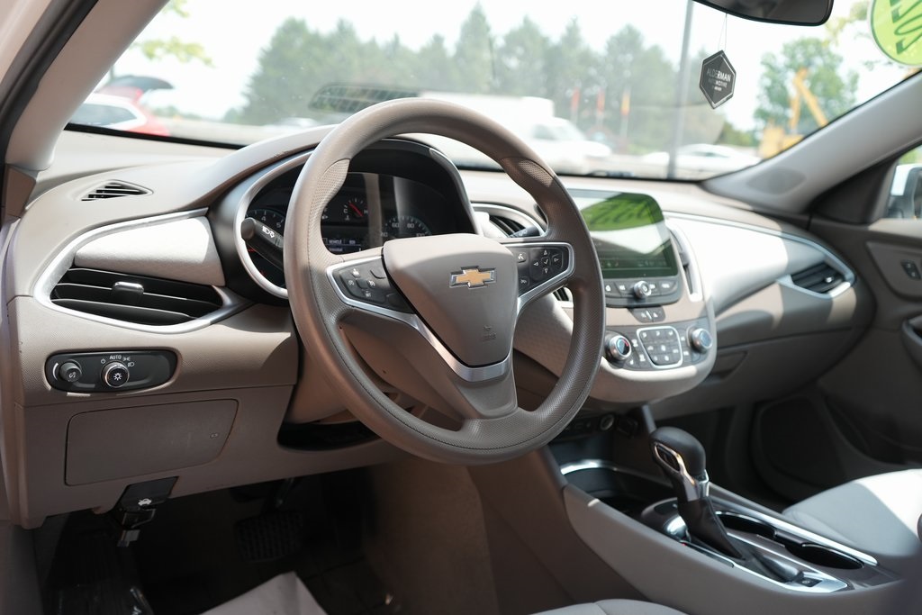 2022 Chevrolet Malibu 1LT photo 19