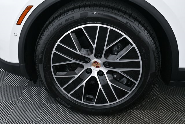 2025 Porsche Macan Electric photo 32