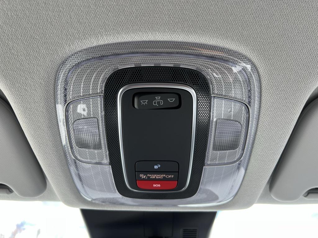 2025 Hyundai Kona SEL photo 24