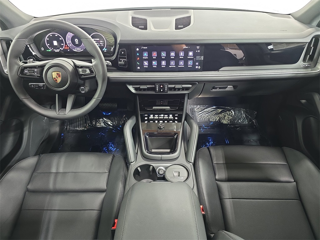 2025 Porsche Cayenne photo 13