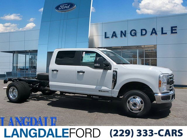 2025 Ford F-350 Super Duty Chassis Cab XL's photo