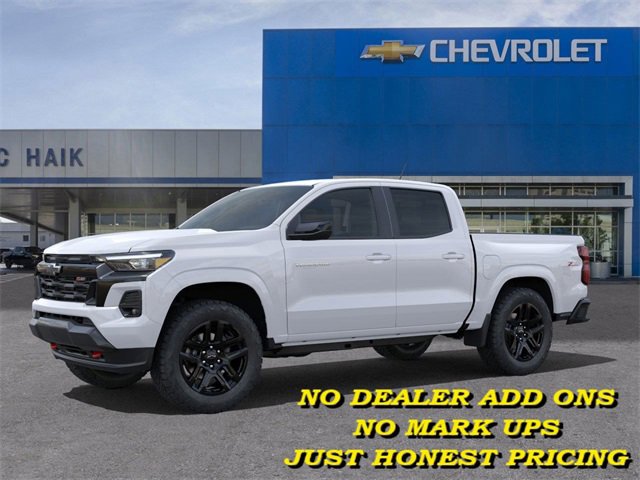 2025 Chevrolet Colorado Z71 photo 2