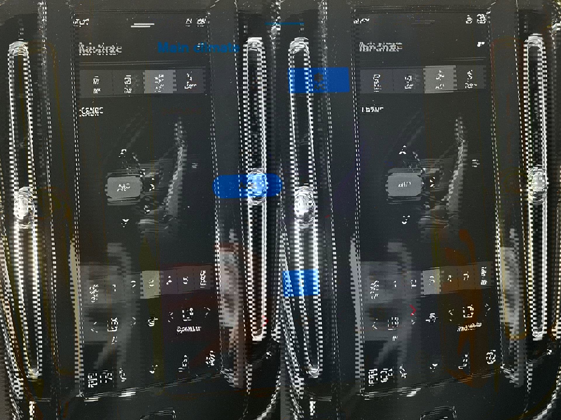 2025 Volvo XC40 Core photo 15