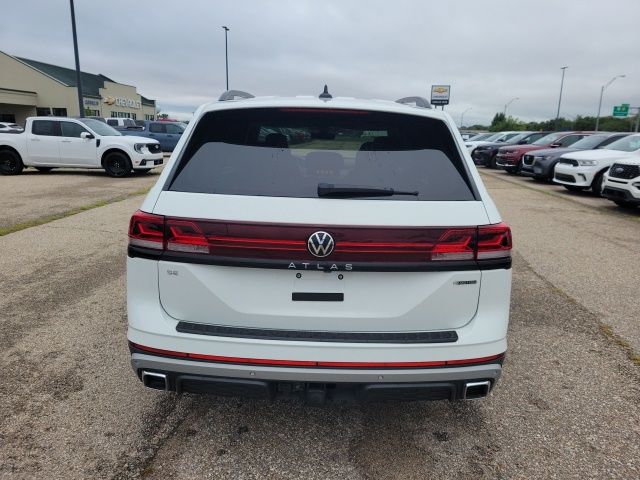 2024 Volkswagen Atlas Peak Edition SE Technology photo 20