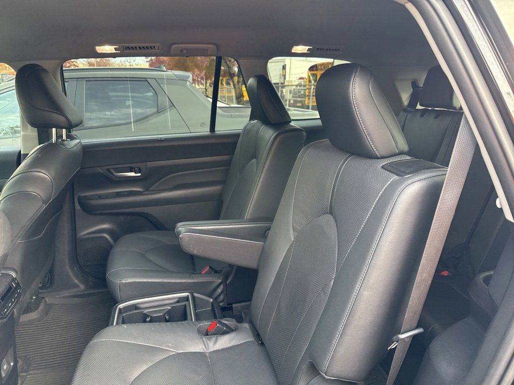 2024 Toyota Grand Highlander Limited photo 4