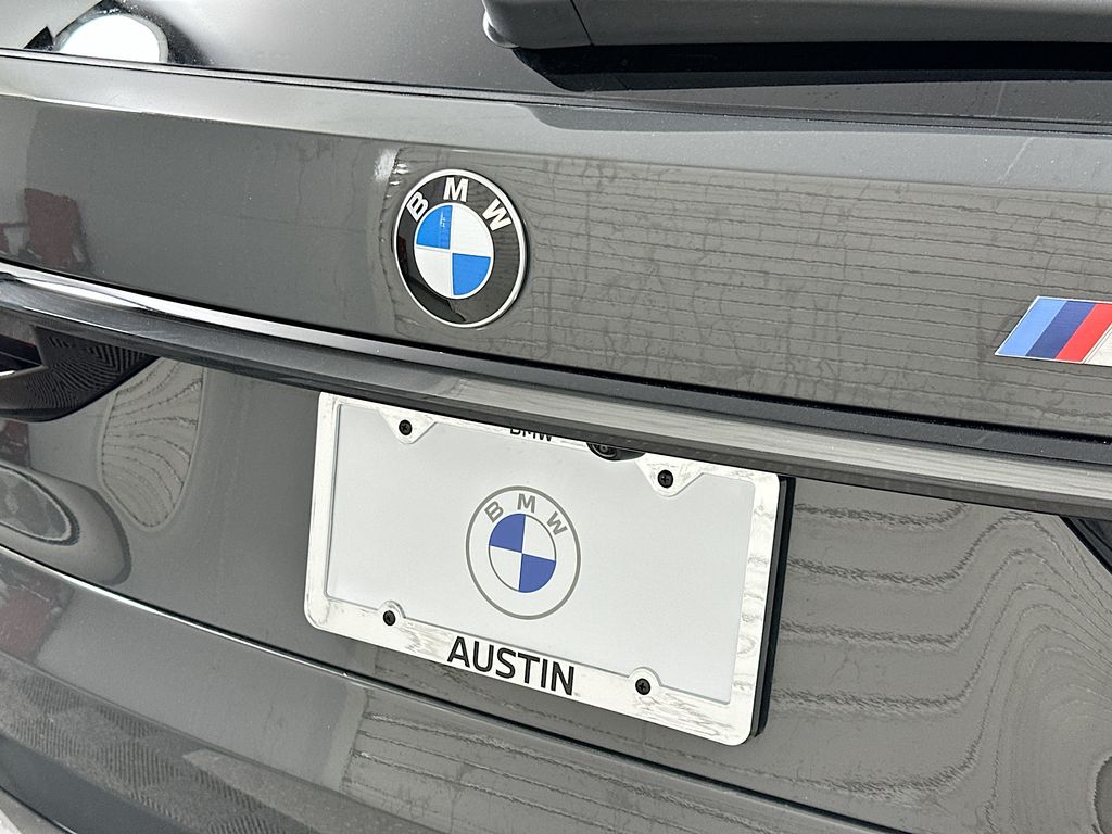 New 2026 Dravit Grey Metallic BMW M60i image 22