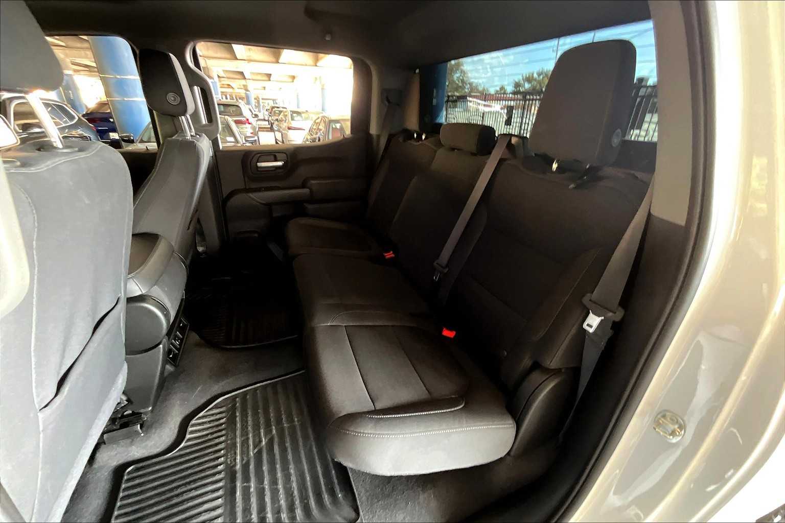 2020 Chevrolet Silverado 1500 LT photo 18