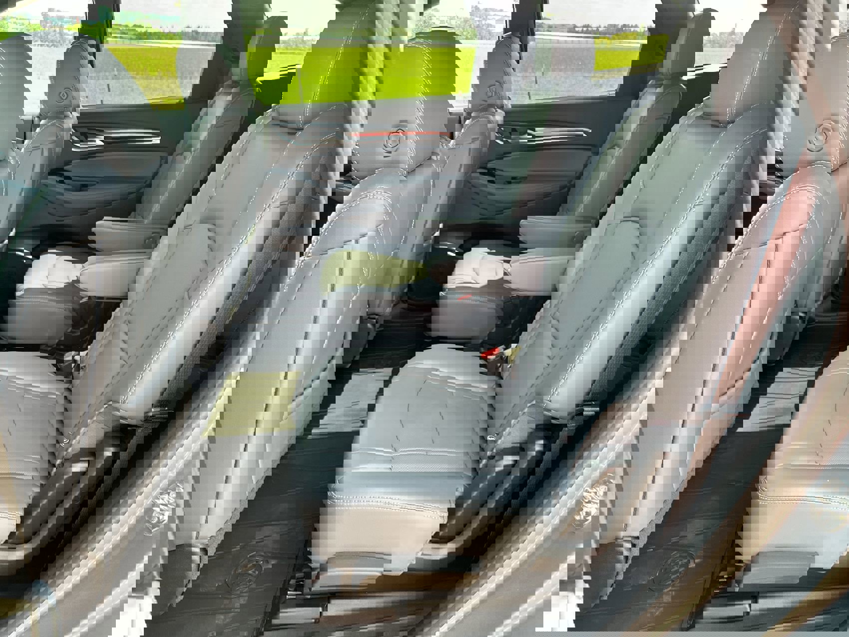 2024 Buick Enclave Essence photo 19
