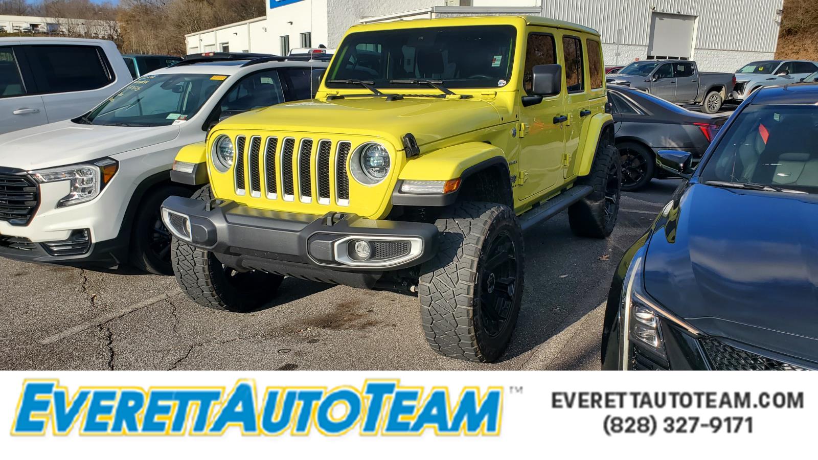 2023 Jeep Wrangler 4-Door Sahara's photo