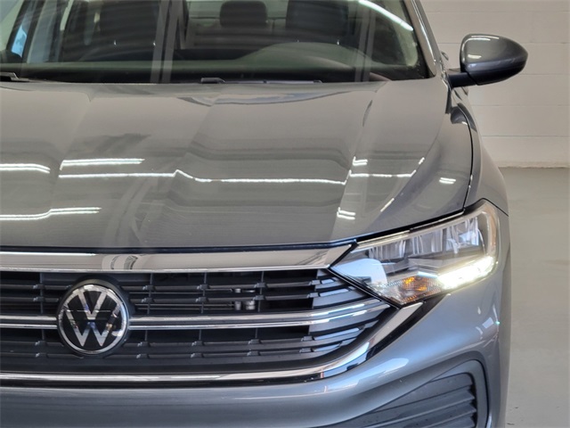2023 Volkswagen Jetta 1.5T SE photo 9