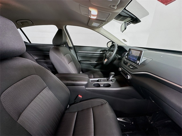 2024 Nissan Sentra SV photo 27