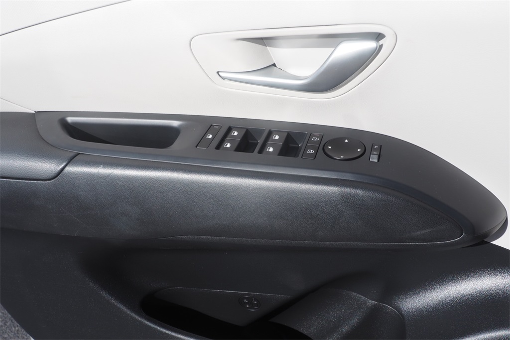 2025 Hyundai Tucson SEL photo 19