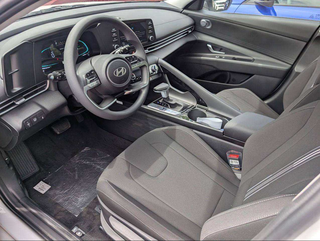 2025 Hyundai Elantra Hybrid Blue photo 7