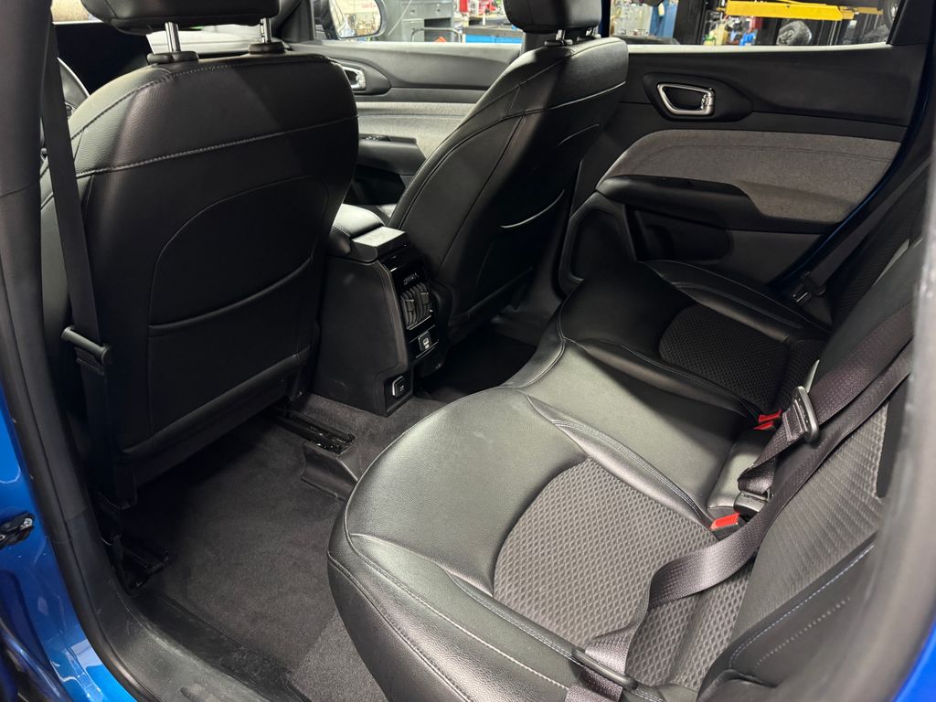 2024 Jeep Compass Latitude photo 13