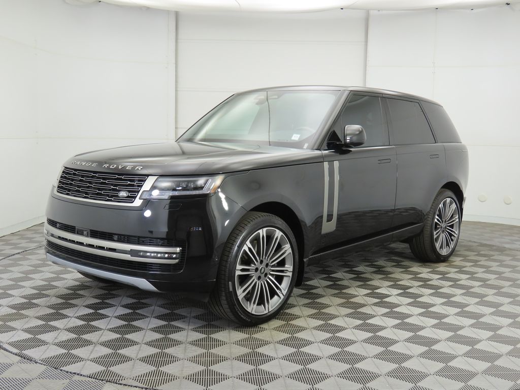2025 Land Rover Range Rover SE's photo