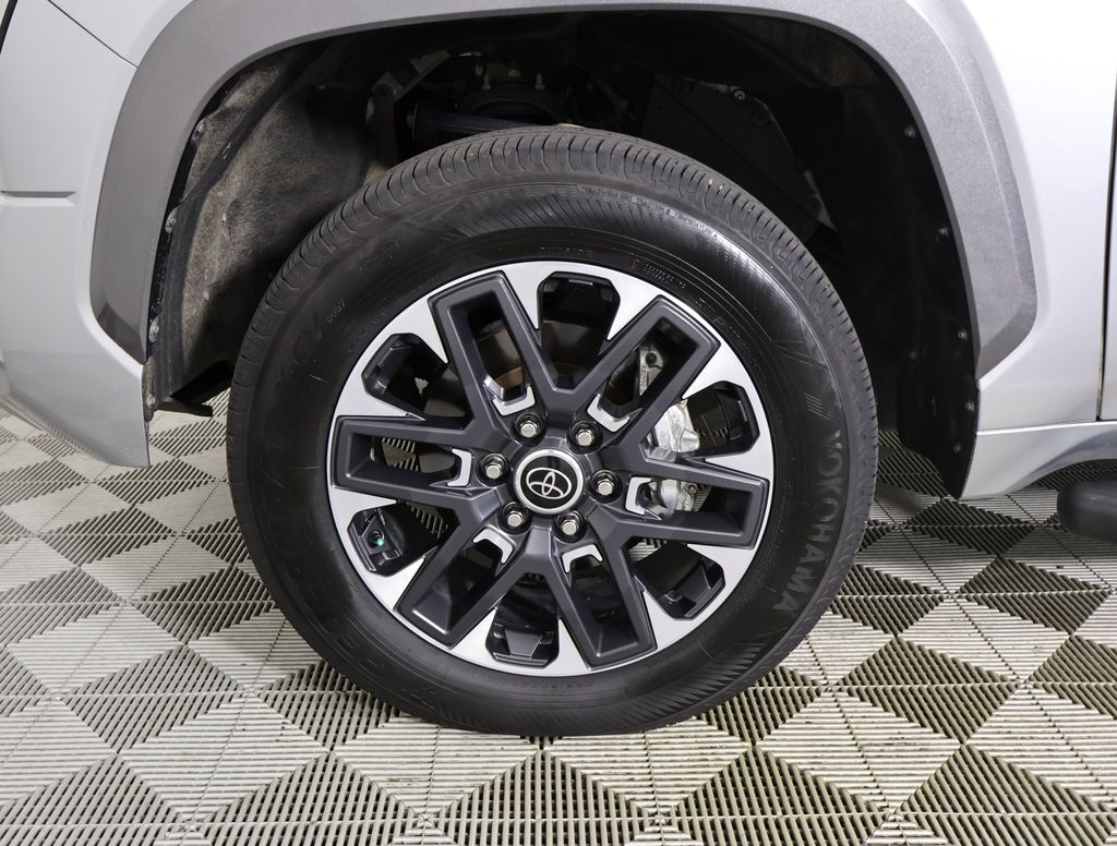 2024 Toyota Tundra Limited photo 5