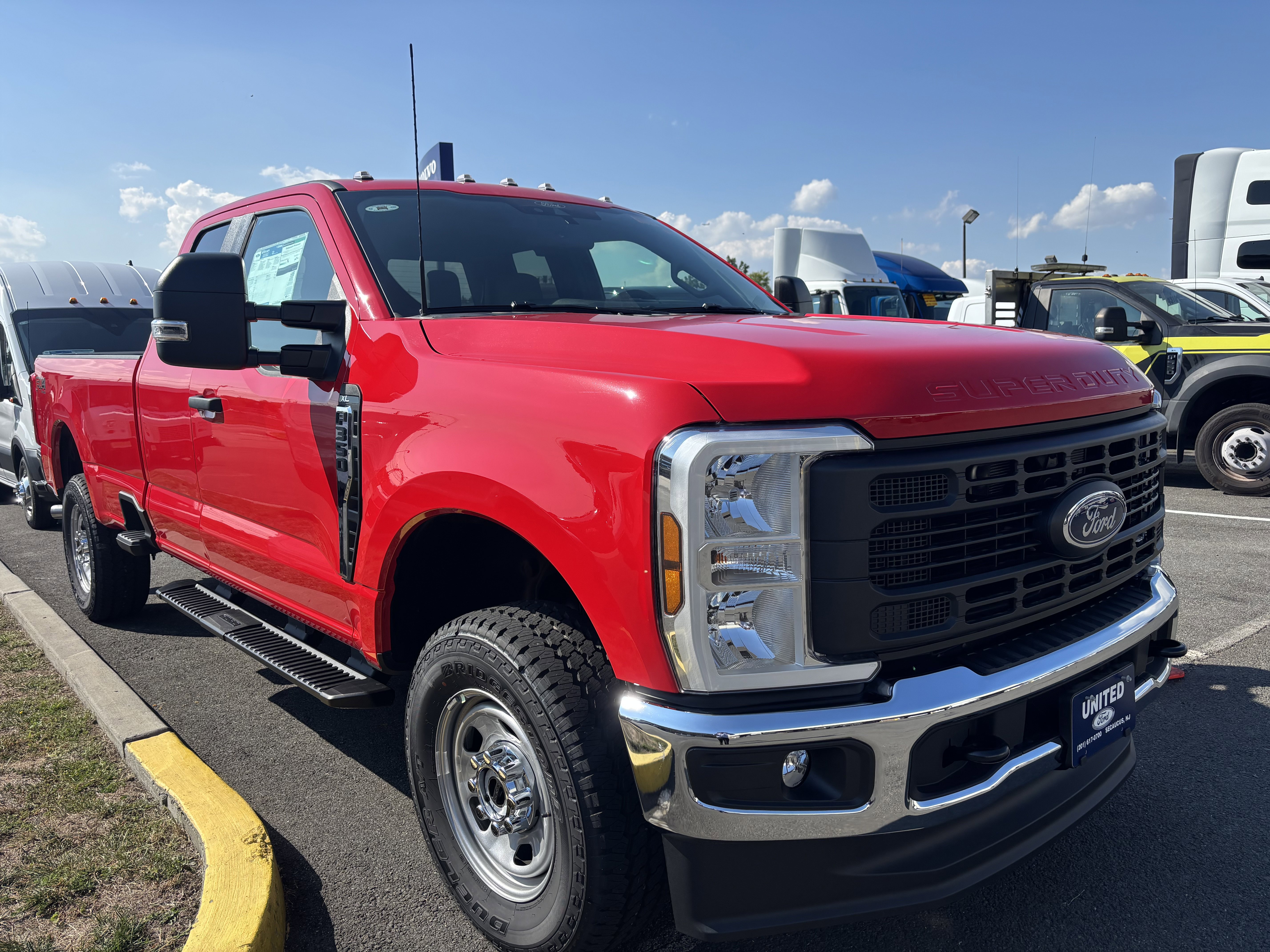 2026 Ford F-350 Super Duty XL's photo