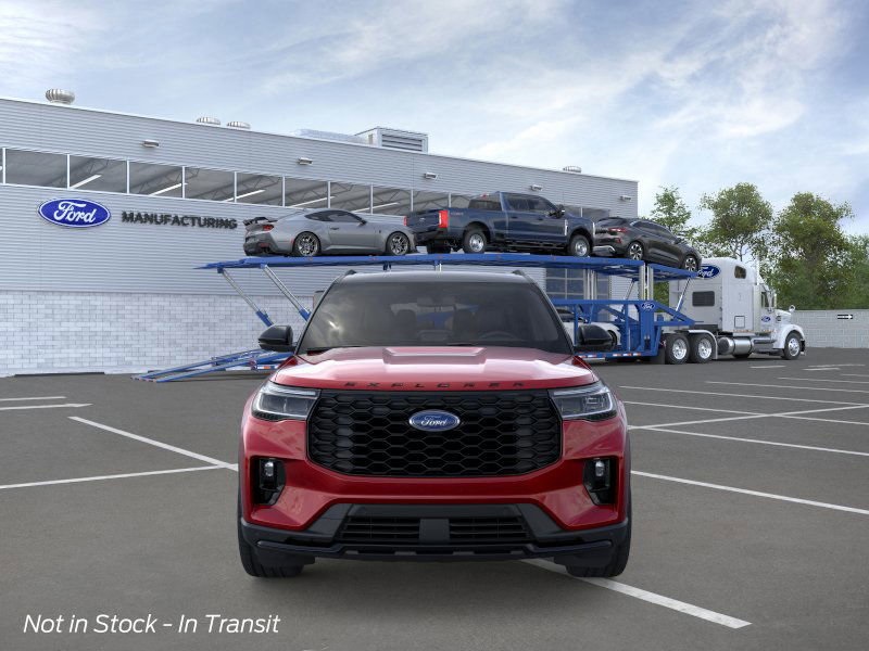 2025 Ford Explorer ST-Line photo 4