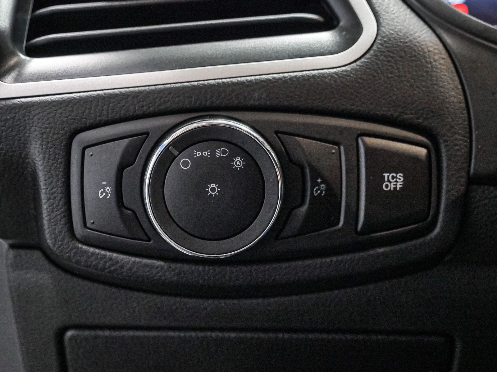 2024 Ford Edge SEL photo 27