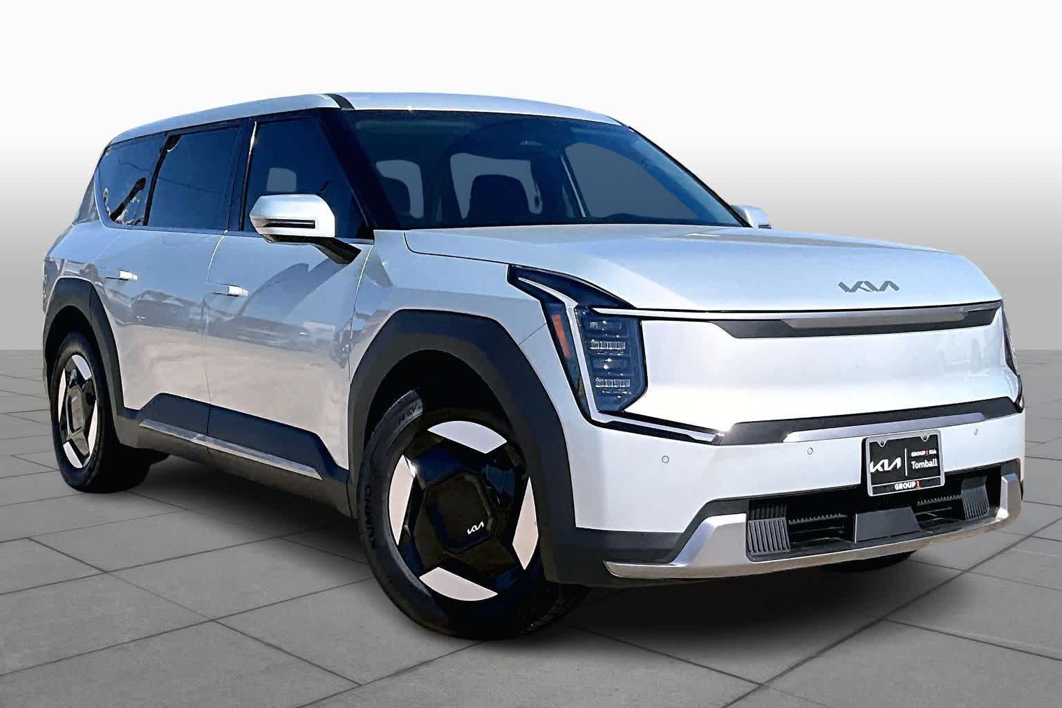 Used 2026 Kia EV9 Light L/R with VIN 5XYAB5S19TG008632 for sale in Tomball, TX