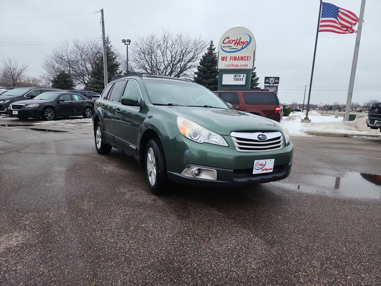 2012 Subaru Outback Premium's photo