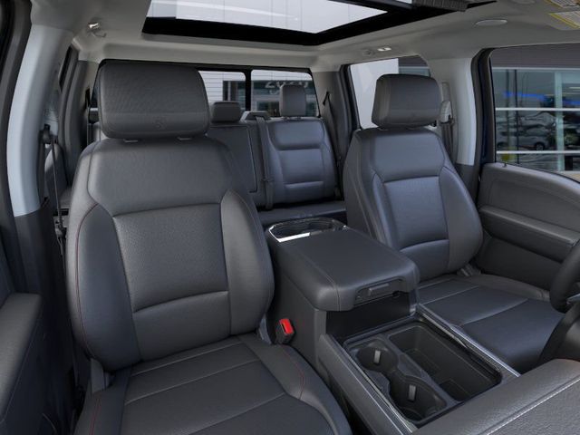 2025 Ford F-350 Lariat photo 8