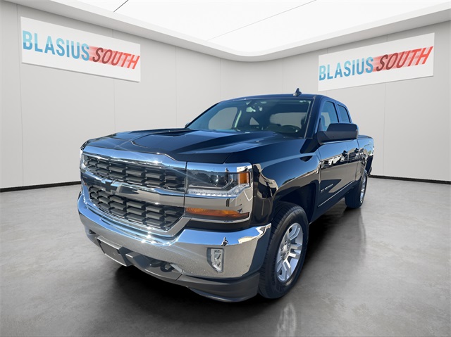 2019 Chevrolet Silverado 1500 LT photo 2