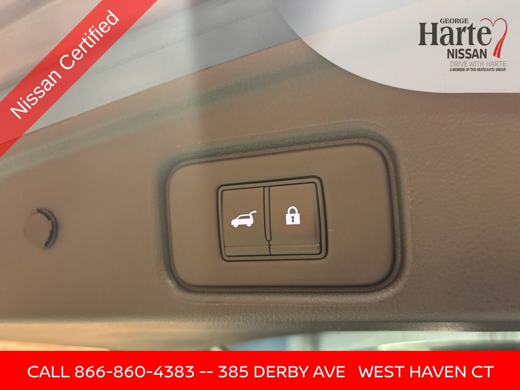 2022 Nissan Pathfinder Platinum photo 19