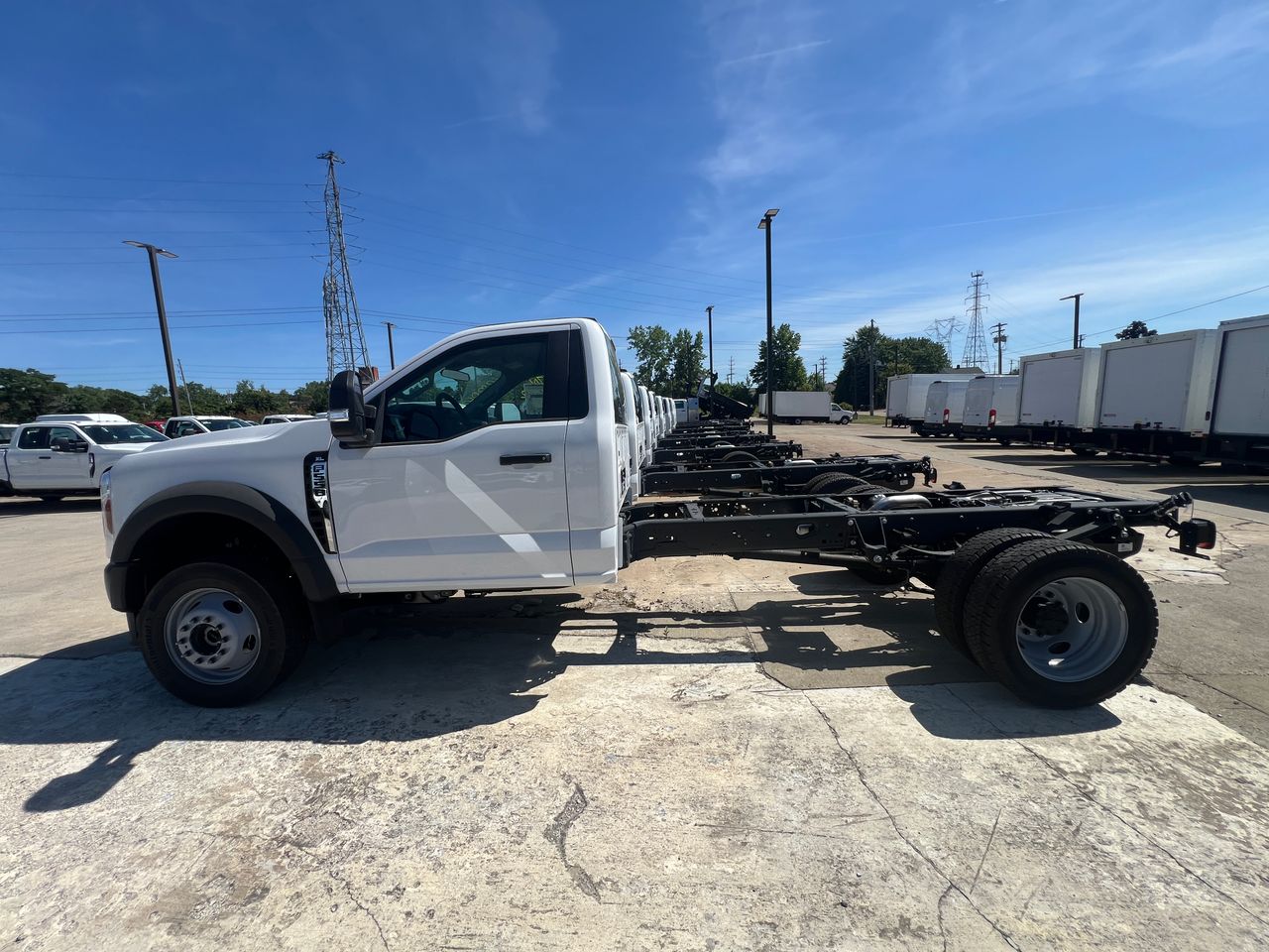 2025 Ford F-550 XL photo 4