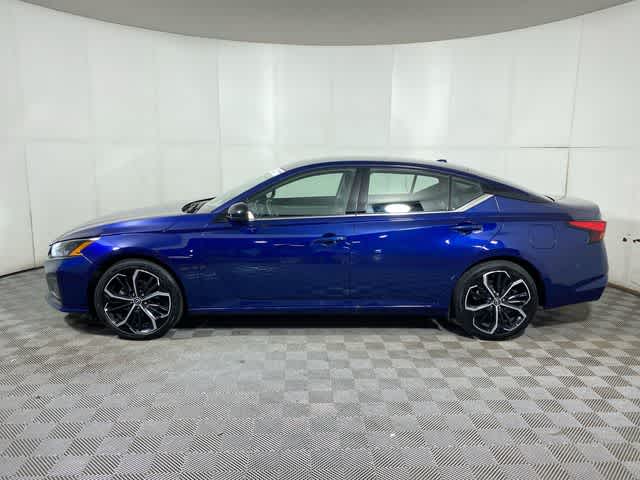 2024 Nissan Altima 2.5 SR photo 4