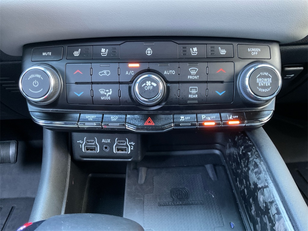 2023 Dodge Durango R/T photo 24