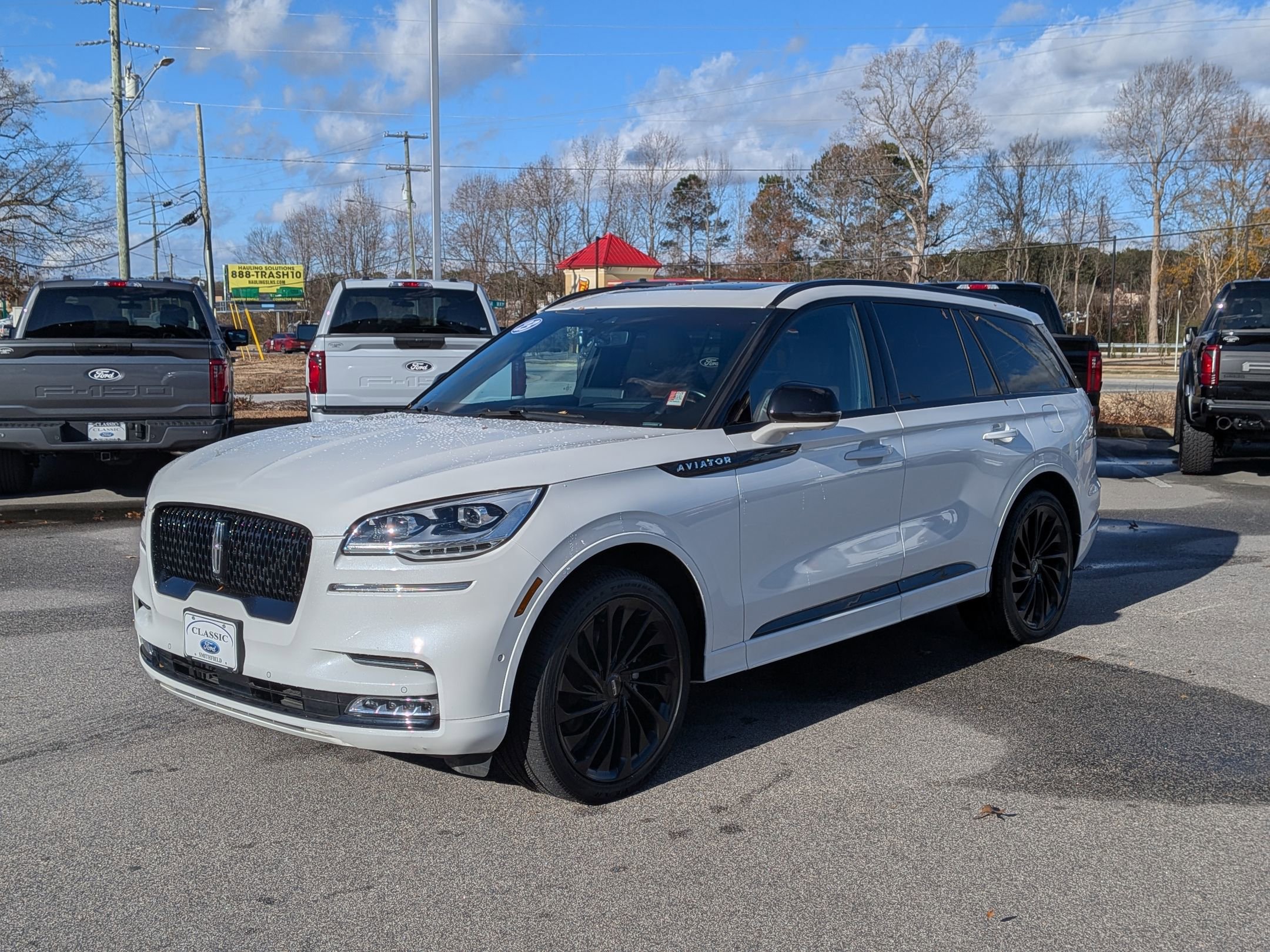 2023 Lincoln Aviator Reserve's photo