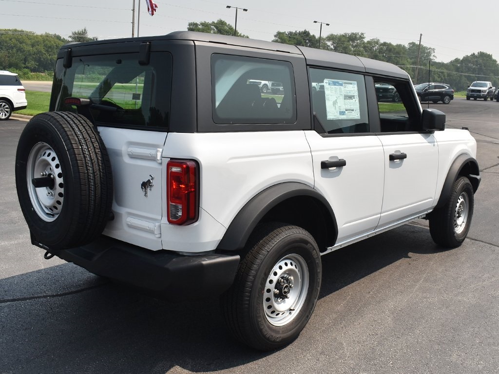 2025 Ford Bronco Base photo 12