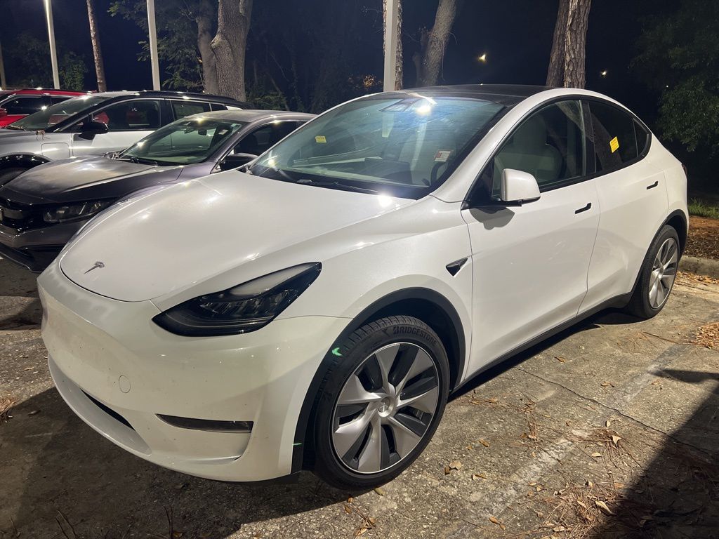 2023 Tesla Model Y Long Range's photo