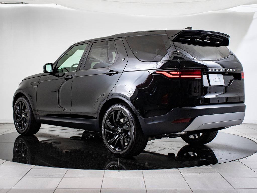 2025 Land Rover Discovery S photo 2