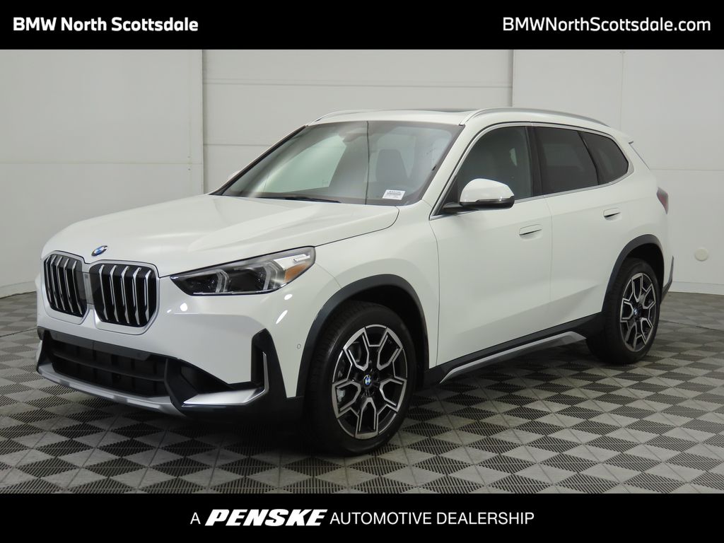 2025 BMW X1 28i's photo