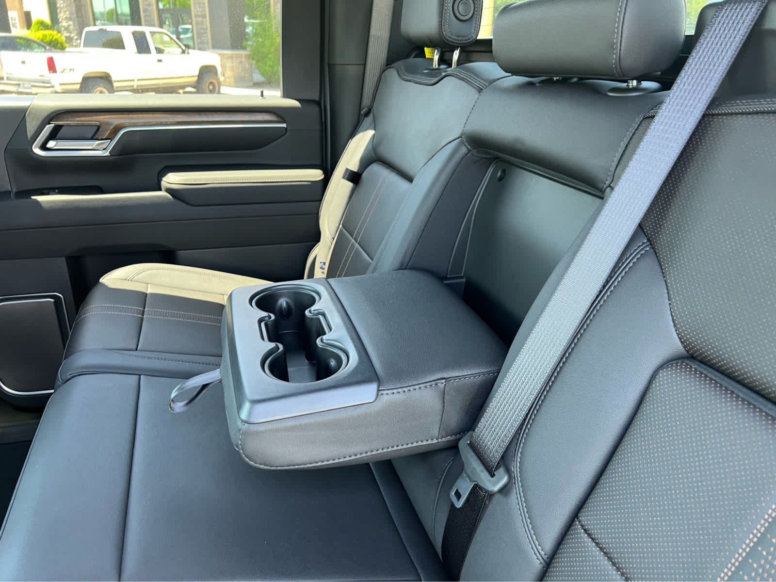 2025 Chevrolet Silverado 2500HD High Country photo 31