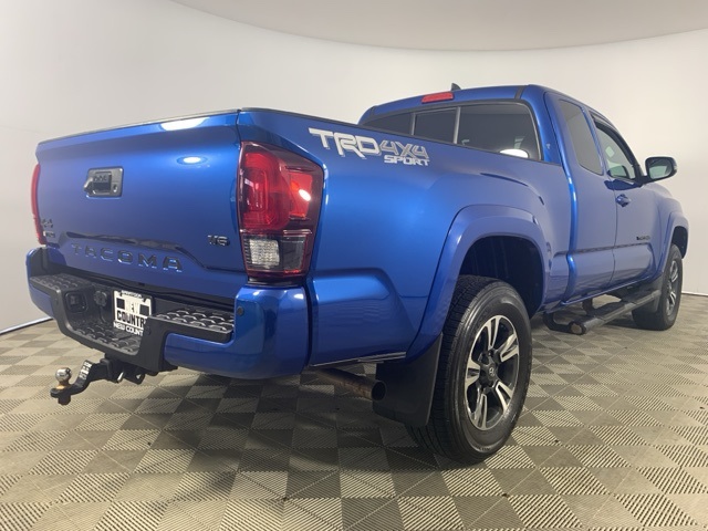 2018 Toyota Tacoma TRD Sport 4x4 Access Cab photo 7