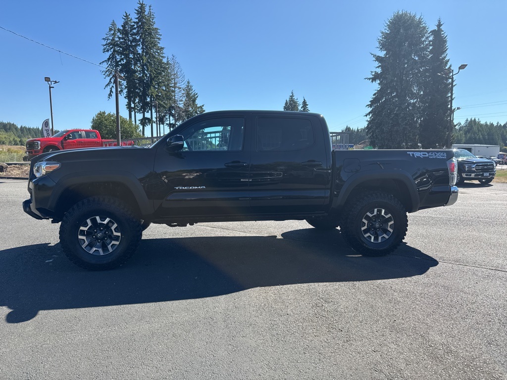 2023 Toyota Tacoma TRD Off-Road photo 3
