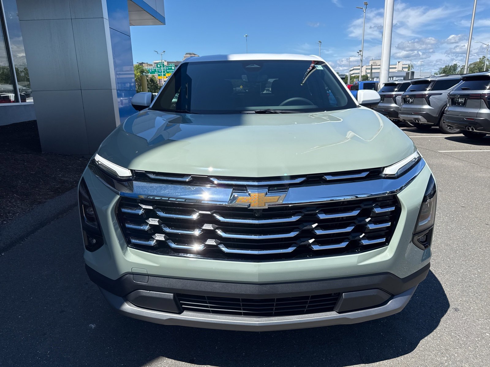 2026 Chevrolet Equinox LT photo 2