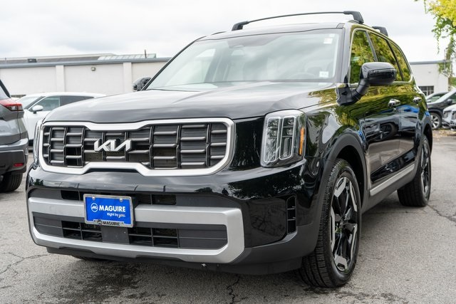 2023 Kia Telluride S photo 2