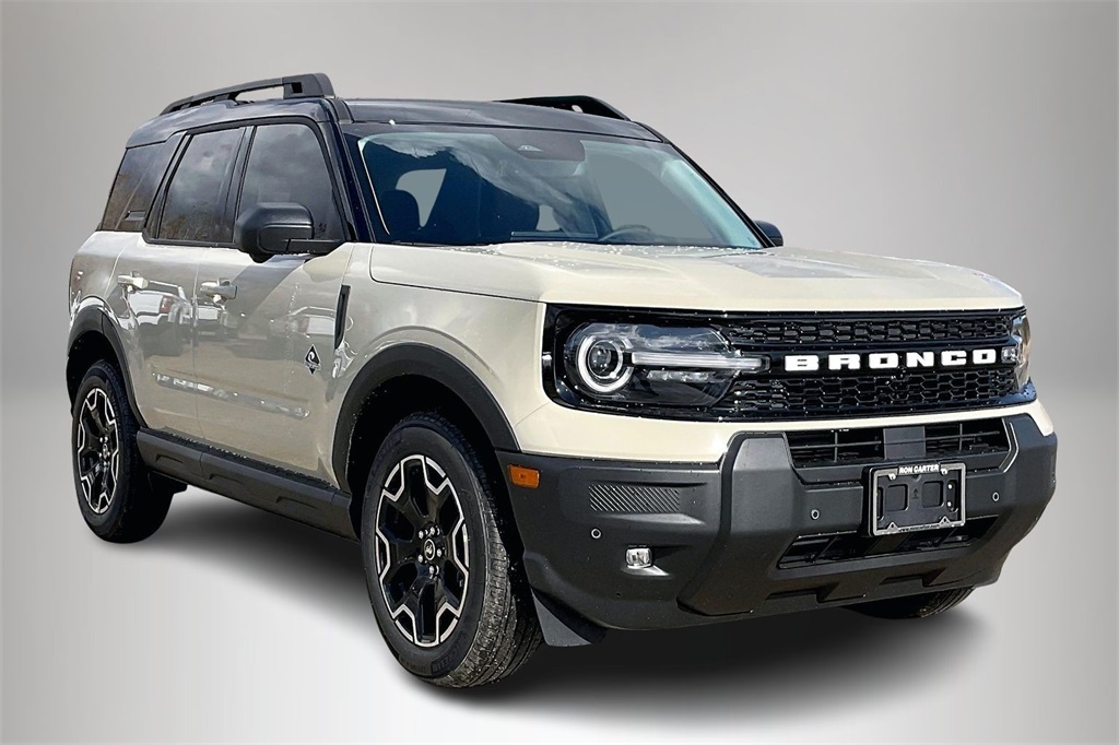 2025 Ford Bronco Sport Outer Banks's photo