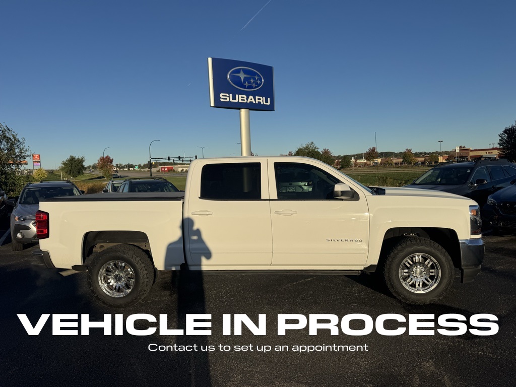 Used 2018 Chevrolet Silverado 1500 LT with VIN 3GCPCREC7JG178532 for sale in Rochester, Minnesota