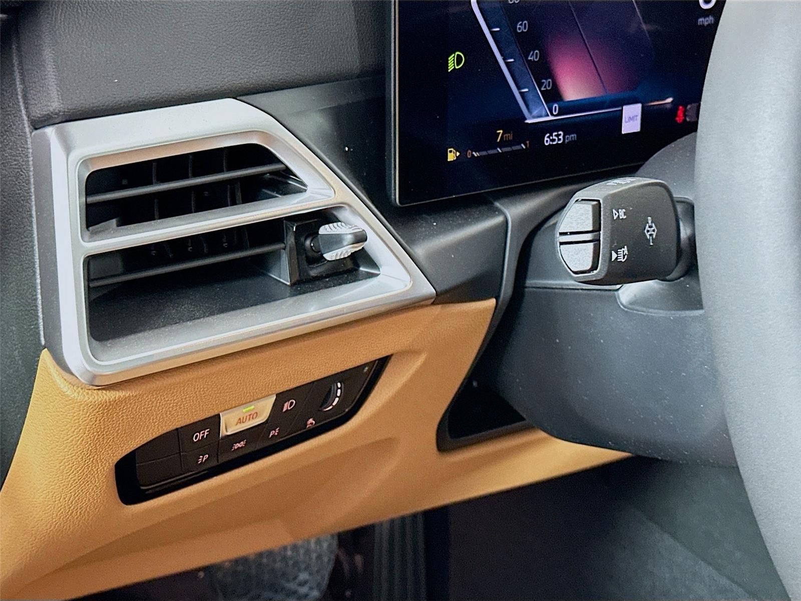 2025 Bmw 330i xDrive photo 10