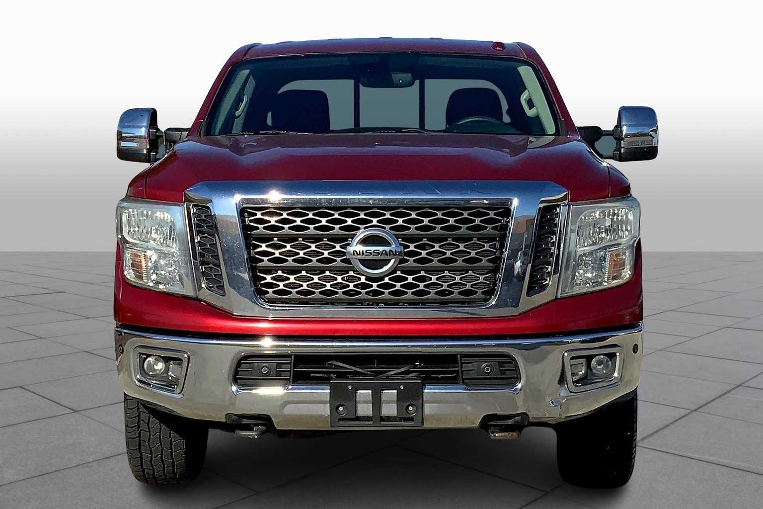 2016 Nissan Titan SV photo 3