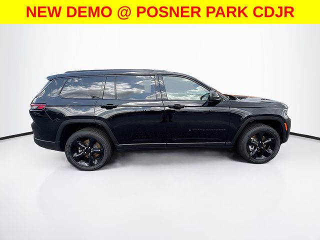 2025 Jeep Grand Cherokee Altitude X photo 2
