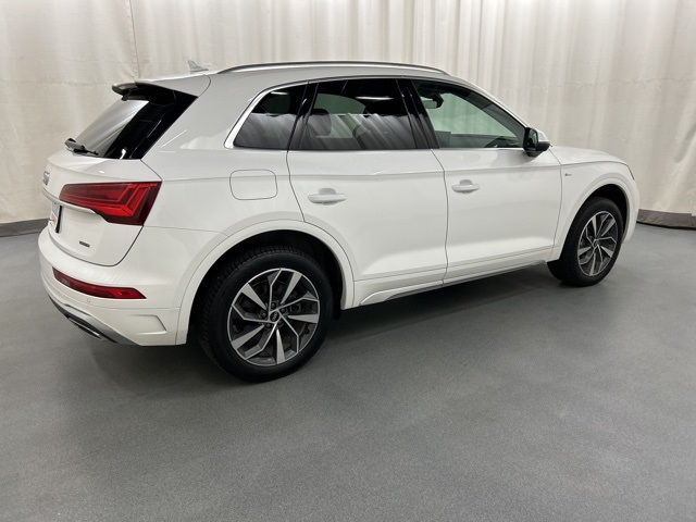 2022 Audi Q5 45 S line Premium photo 3