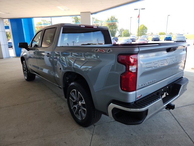 2025 Chevrolet Silverado 1500 LT photo 3